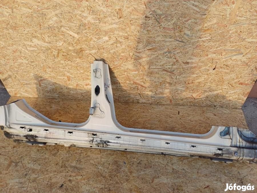 Mercedes E Class W212 (2009-2016) Jobb Küszöb