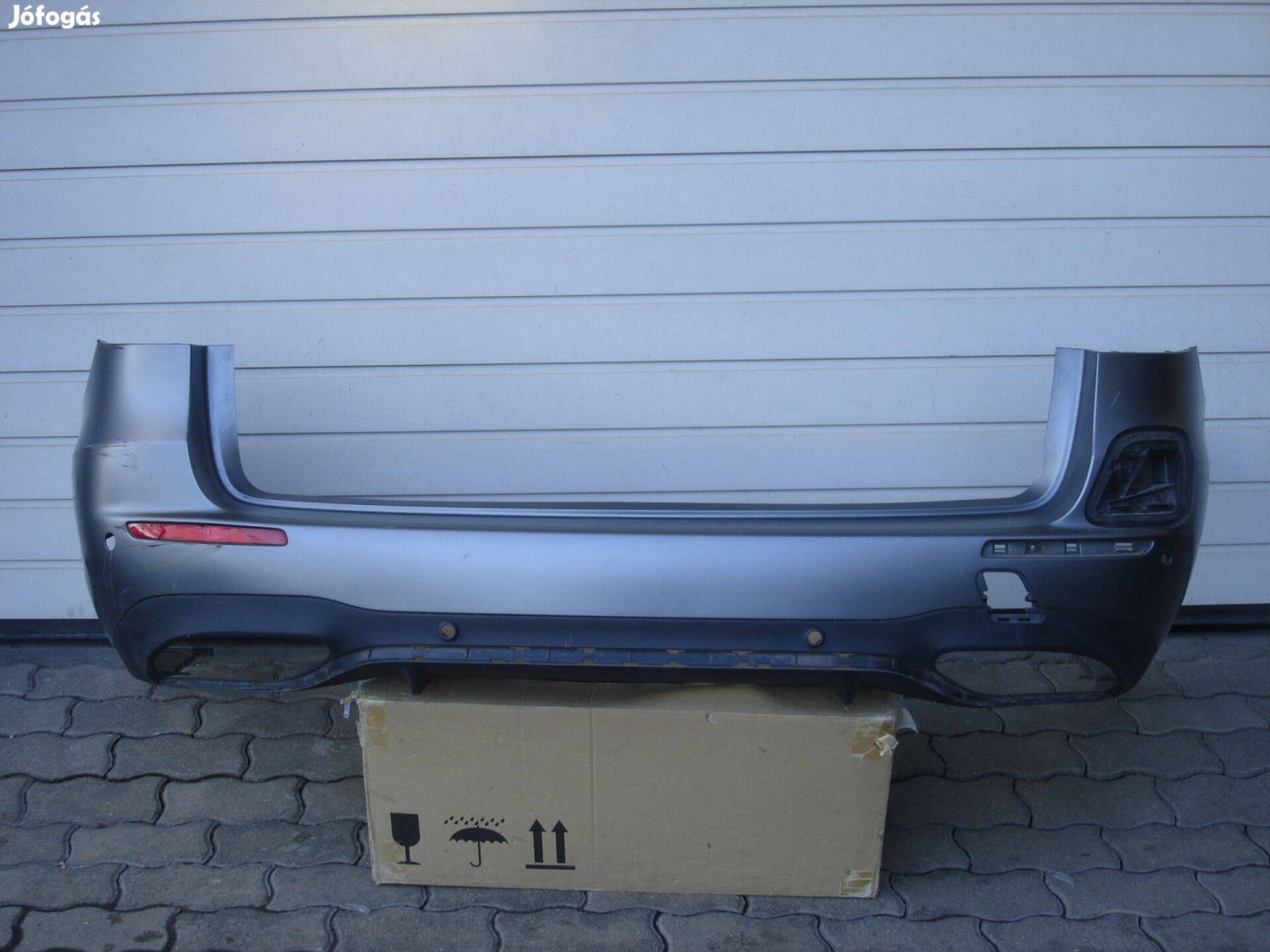 Mercedes E-Classe A213 AMG Line Hybrid hátsó lökhárító A2138850301 201