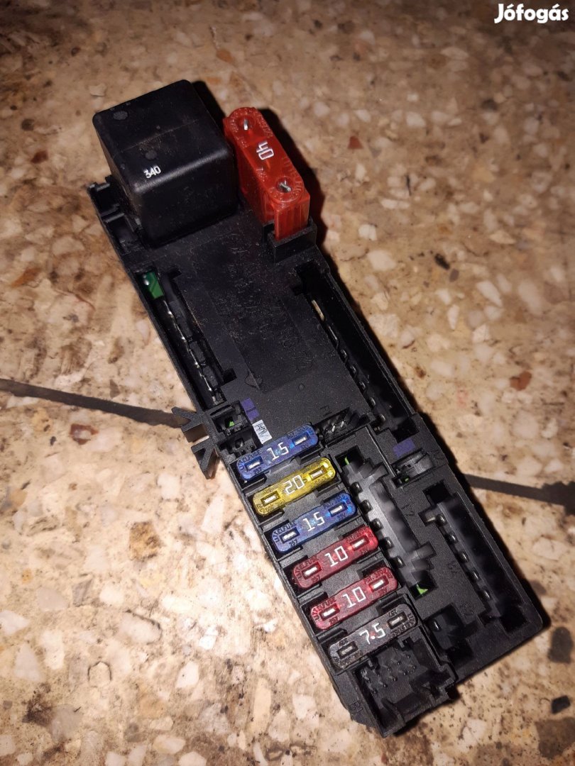 Mercedes E W210 Biztosítéktábla Relé Tábla