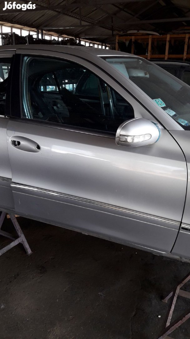 Mercedes E W211 Jobb Első Ajtó