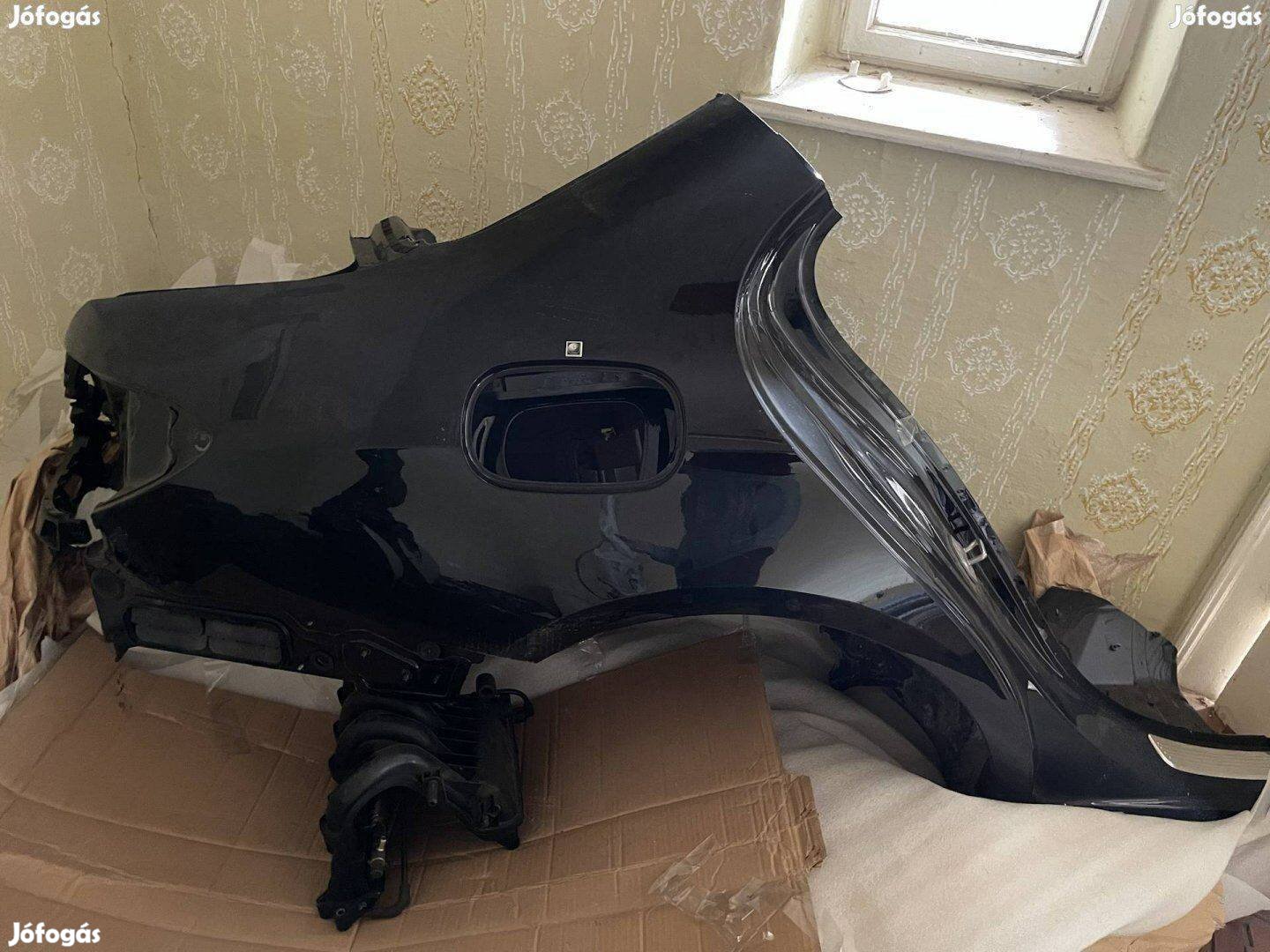Mercedes E W213 jobb hátsó negyed eladó posta megoldható