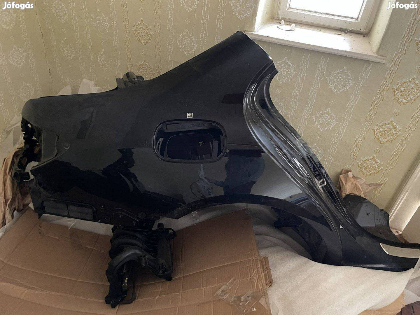 Mercedes E W213 jobb hátsó negyed eladó posta megoldható