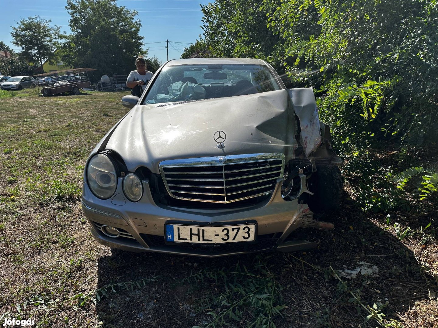 Mercedes E osztály 2005 w211 sérült, érvenyes magyar okmányokkal