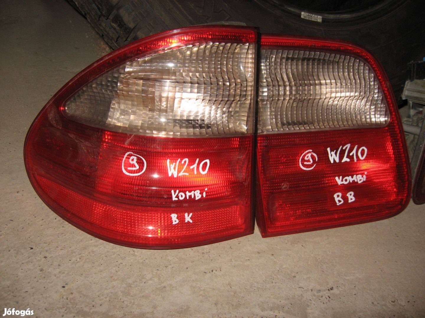 Mercedes E osztály W210 kombi bal hátsó lámpa