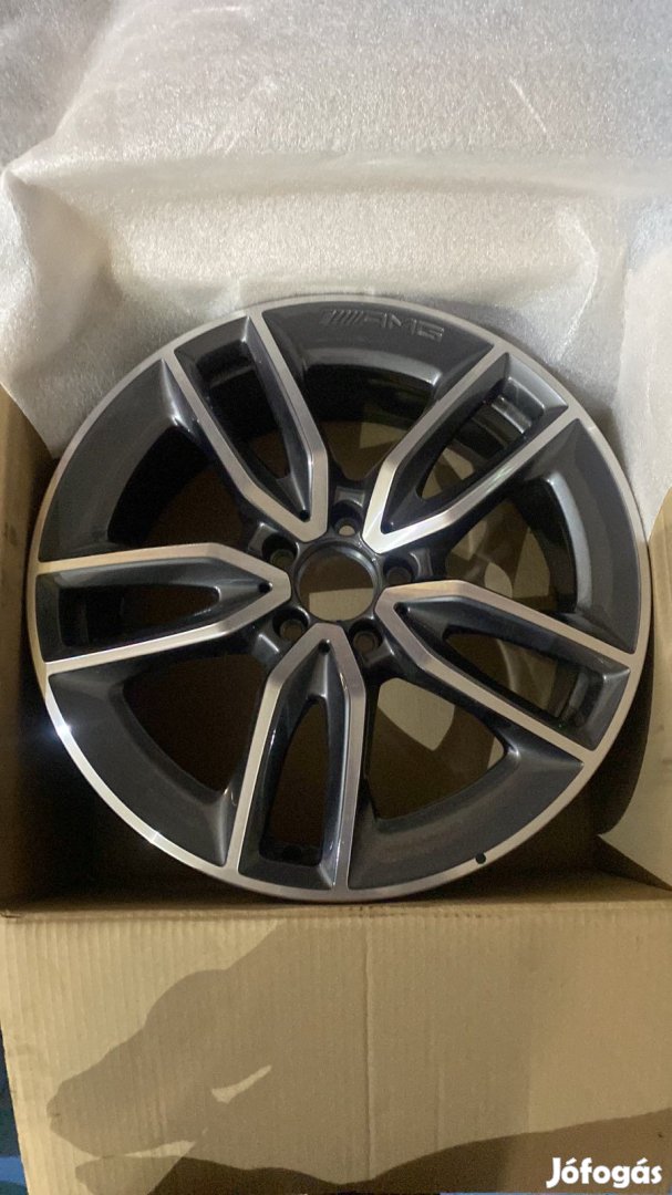 Mercedes FELNI AMG 8X19 ET49 GLB,GLA A24740118007Y51 eladó