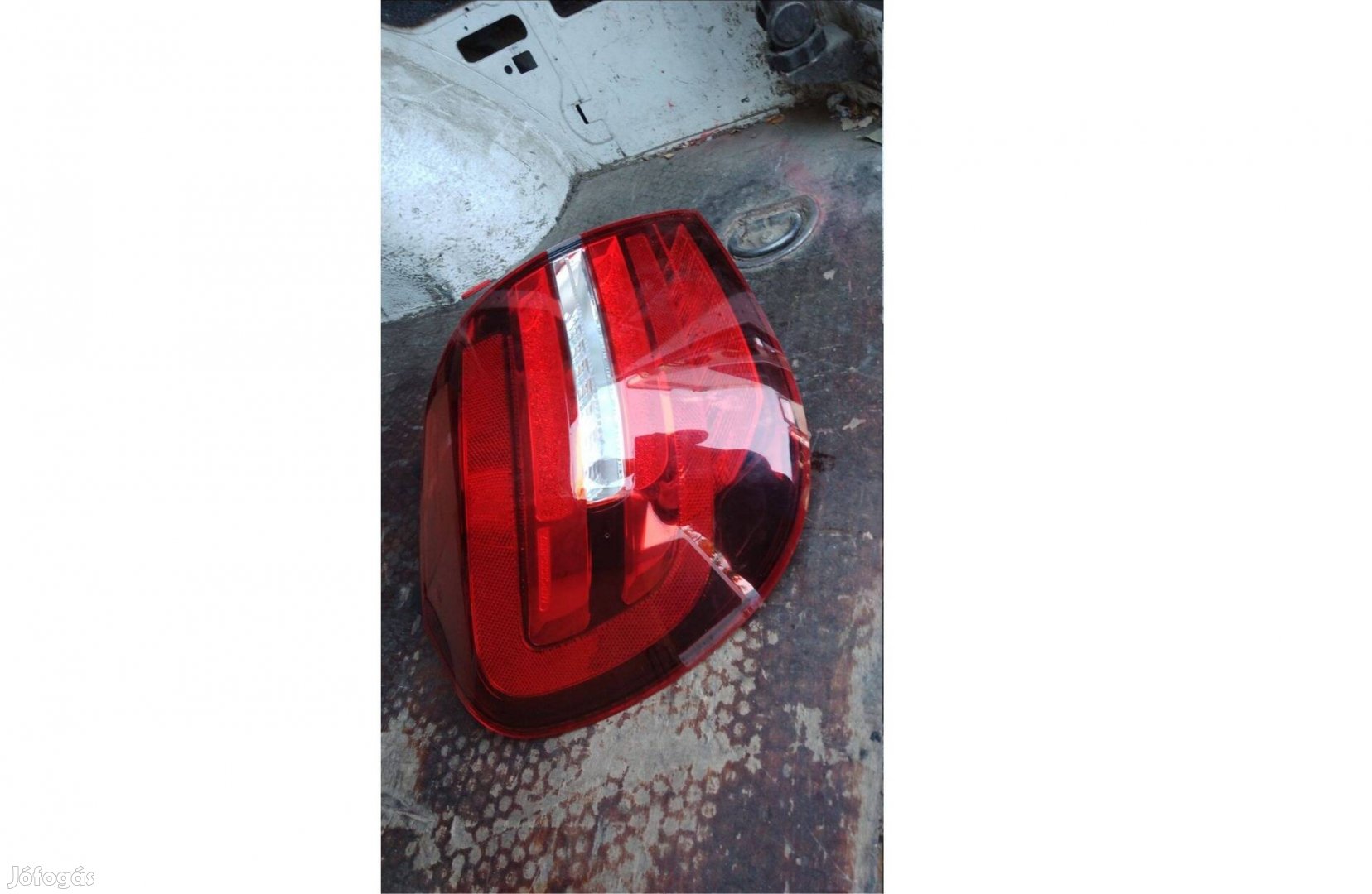 Mercedes GLA class W156 hátsó lámpa eladó. Cikkszám:A1569068300