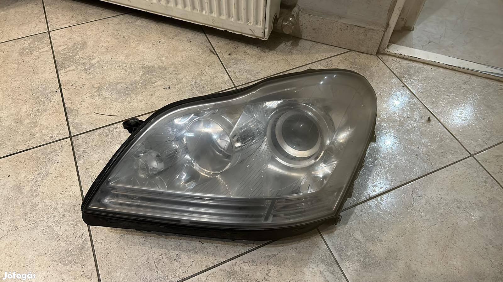 Mercedes GL bal fényszóró Bontott eladó. Cikkszám:A1648204559