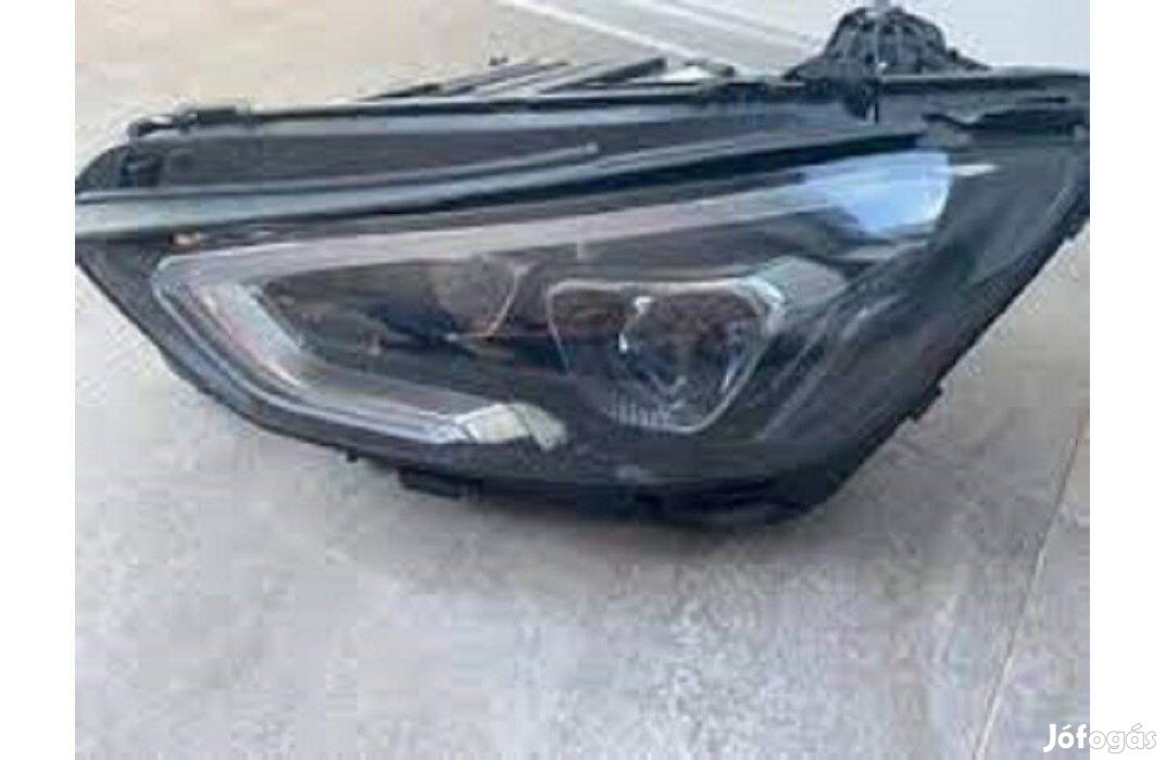 Mercedes GT Coupé bontott Fényszóró törött csak alkatrésznek eladó