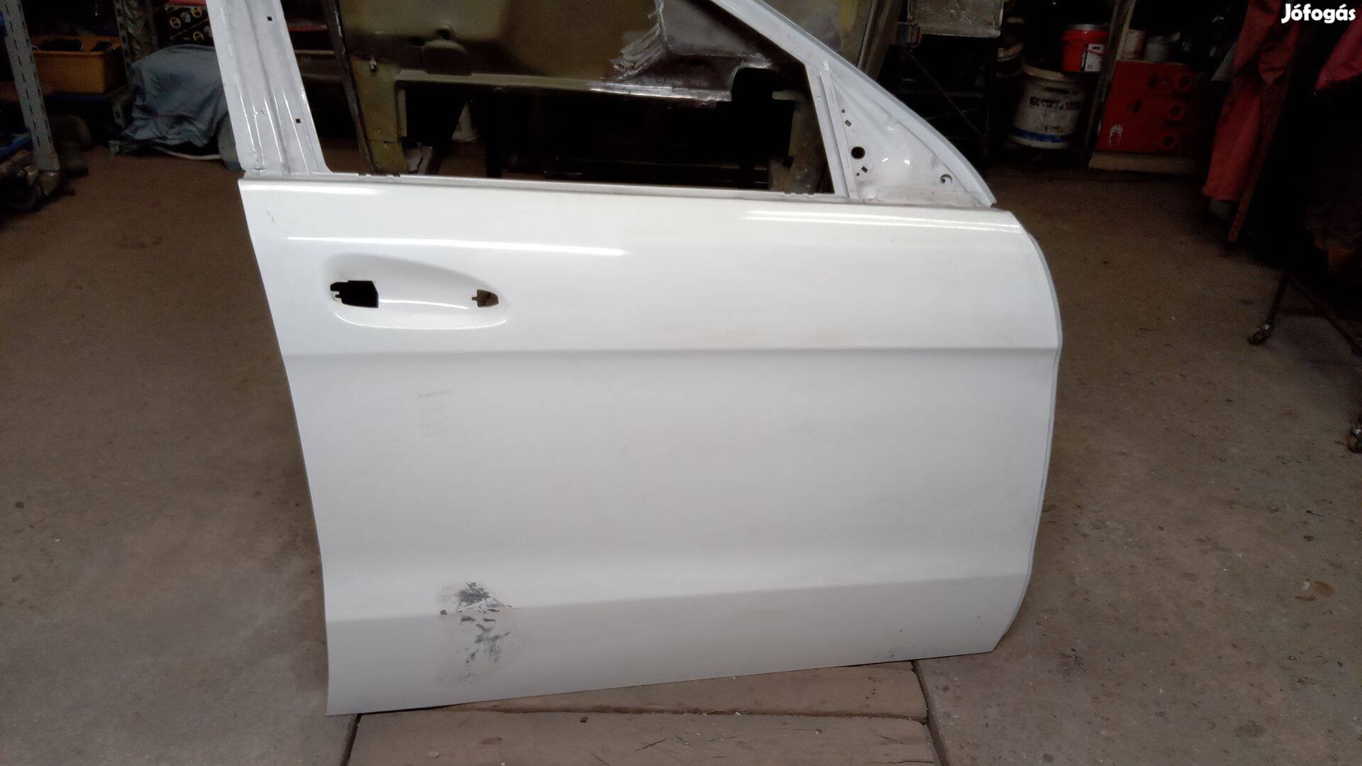 Mercedes Gle-hez jobb első ajtó 25 000 Ft