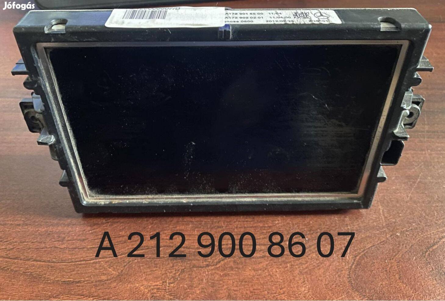 Mercedes Kijelző w218-172-