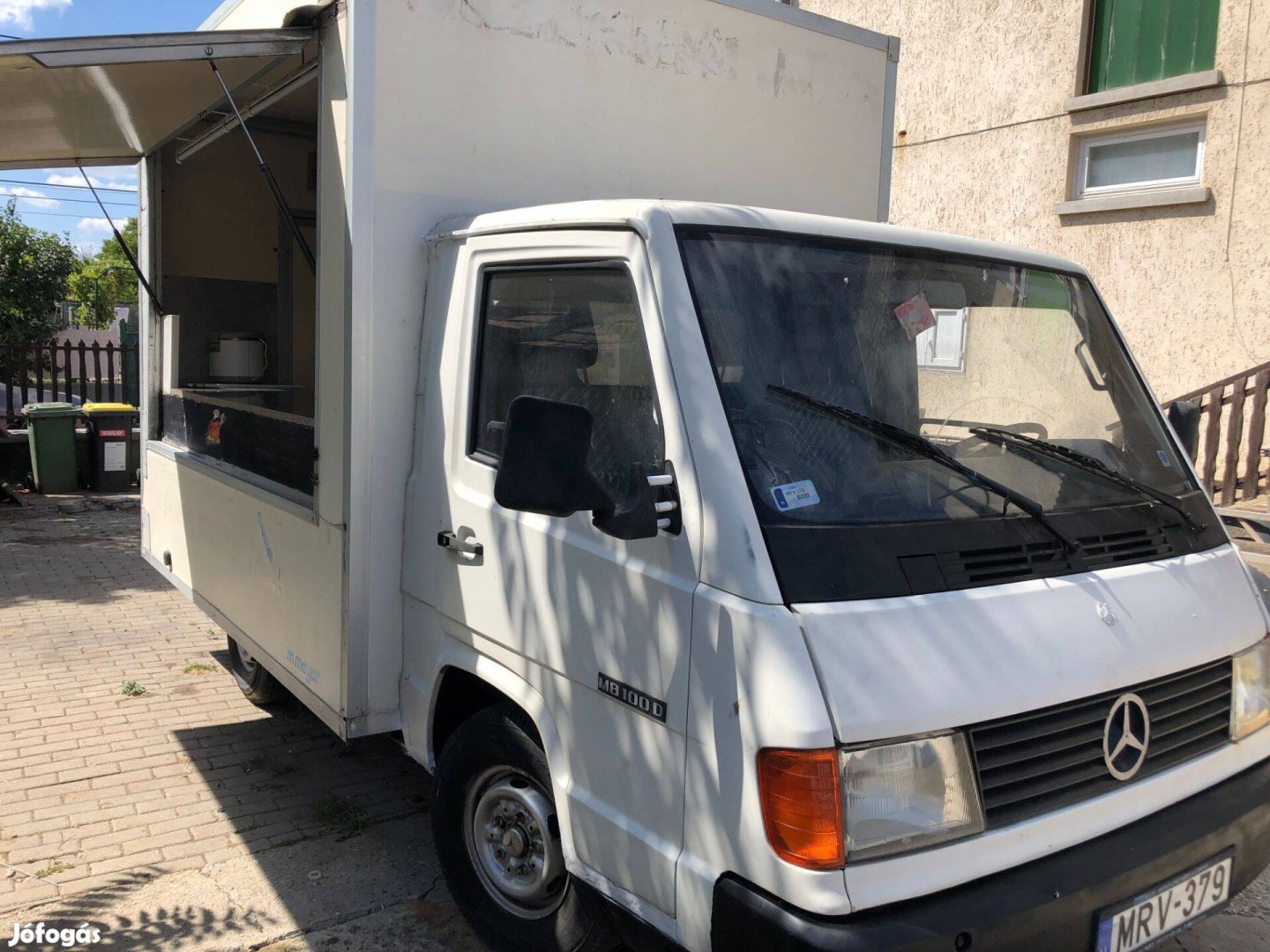 Mercedes MB100 Büfékocsi, büféautó, büfé, foodtruck, grillkocsi, grill