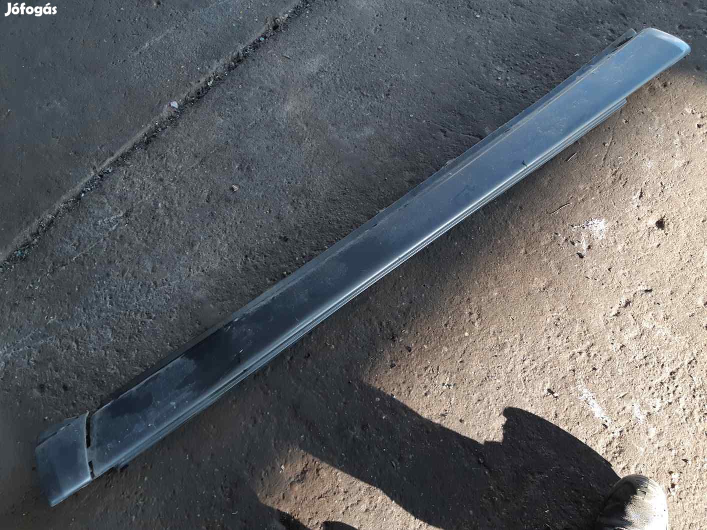 Mercedes ML 270 Jobb Alsó Díszléc