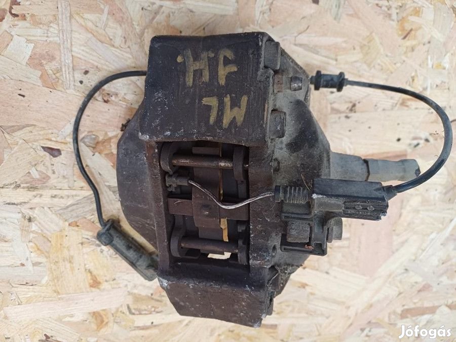 Mercedes ML W163 1998-2005 Jobb Hátsó Féknyereg Munkahengerr