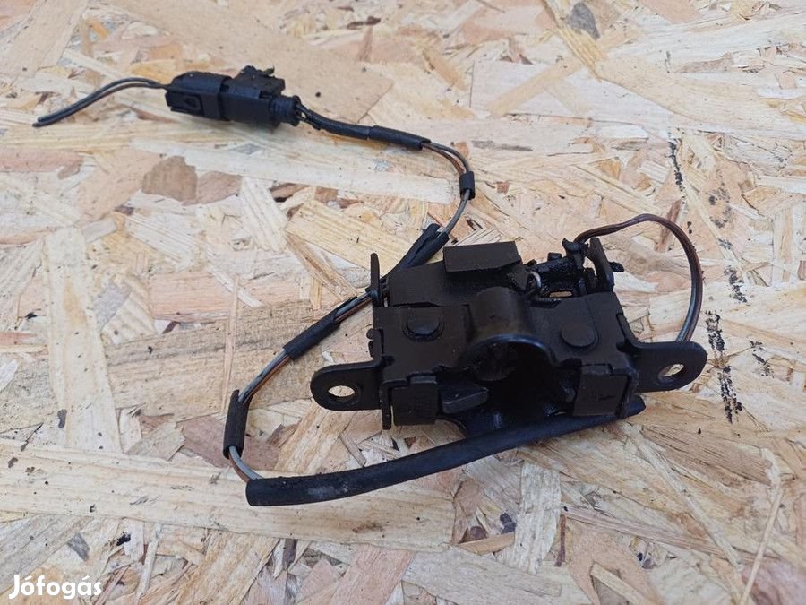 Mercedes ML W163 1998-2005 Motorháztető Zár