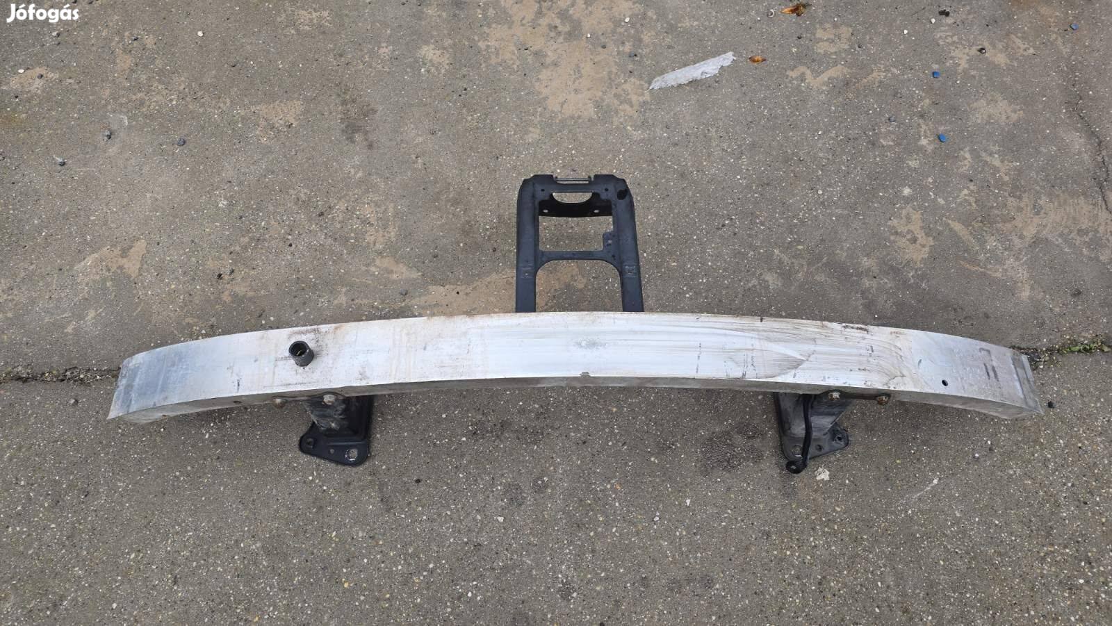 Mercedes ML W164 lökháritó merevitő
