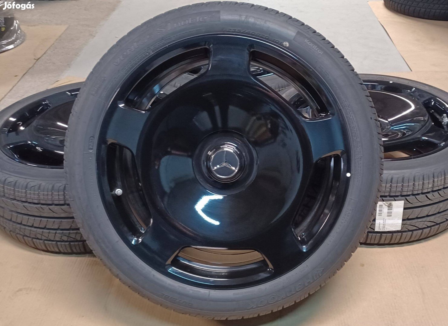 Mercedes Maybach W223 5x112 9x20 ET34 255/40 R20 négyévszakos gumikkal
