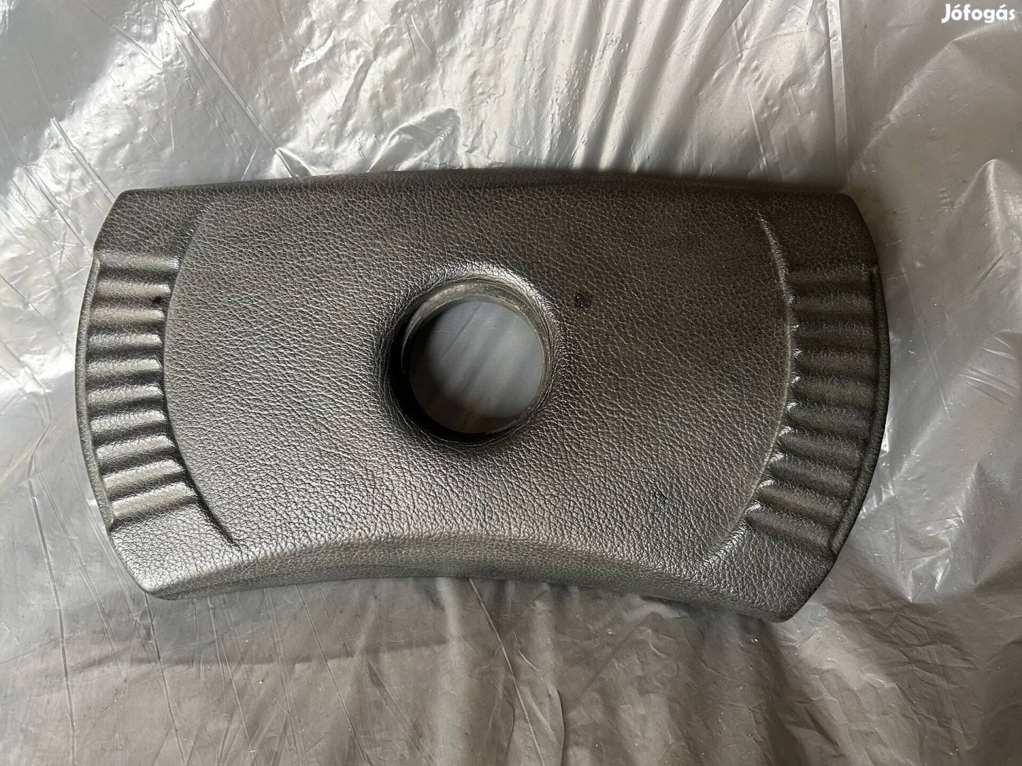 Mercedes Mercedes-Benz W115 W116 W123 gyári kormány duda burkolat