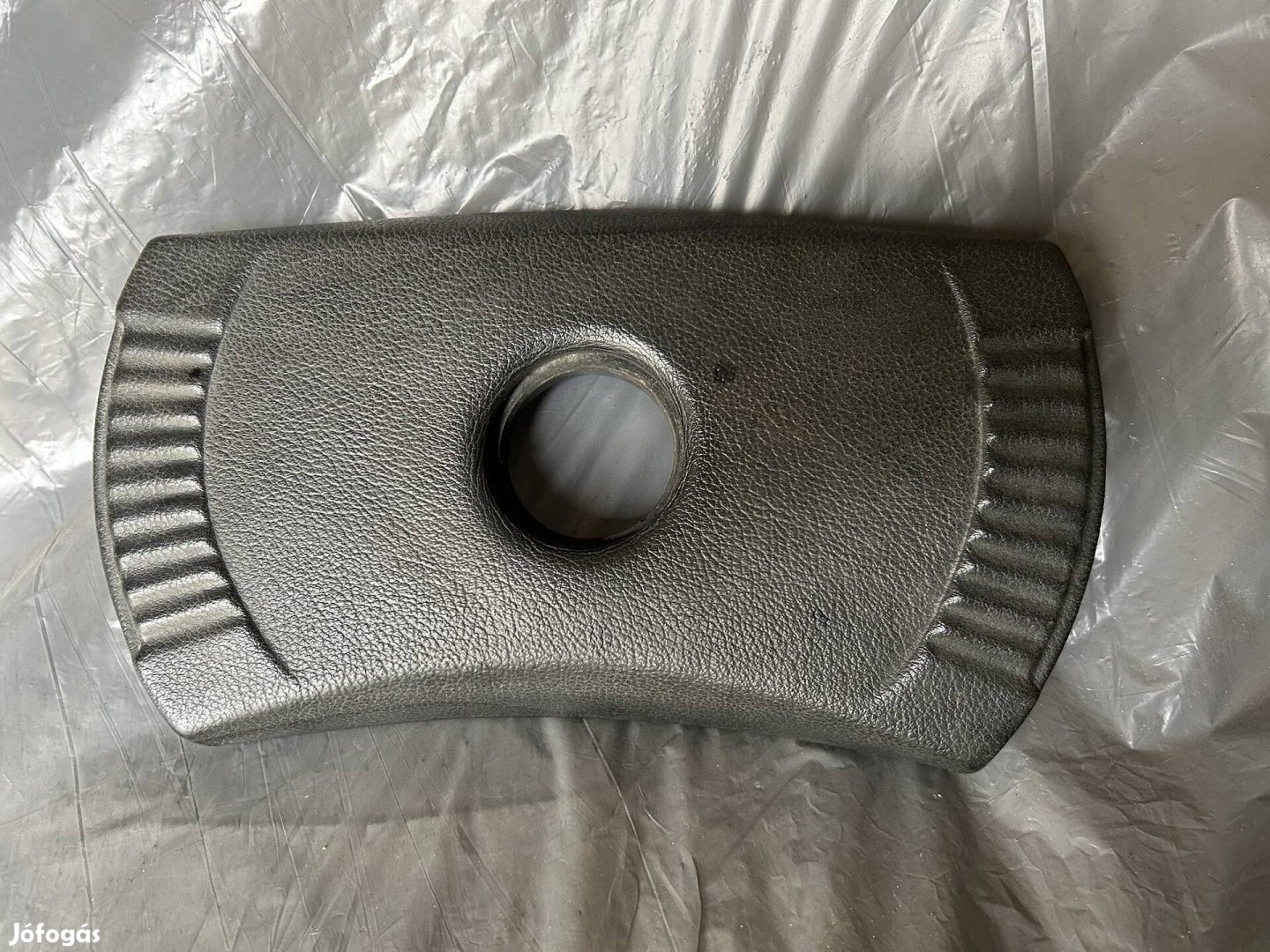 Mercedes Mercedes-Benz W115 W116 W123 gyári kormány duda burkolat