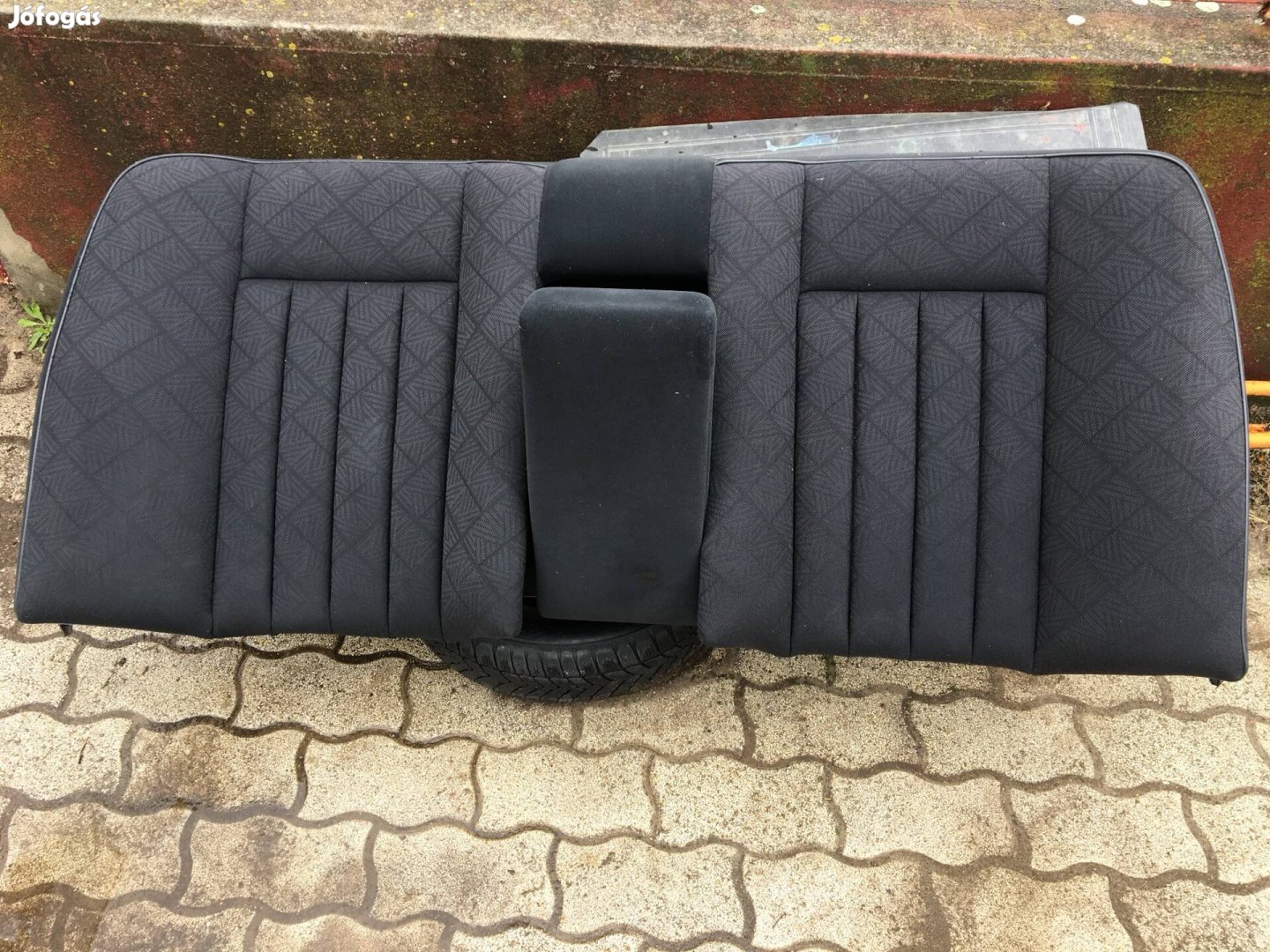 Mercedes Mercedes-Benz W124 gyári hátsó ülés háttámla