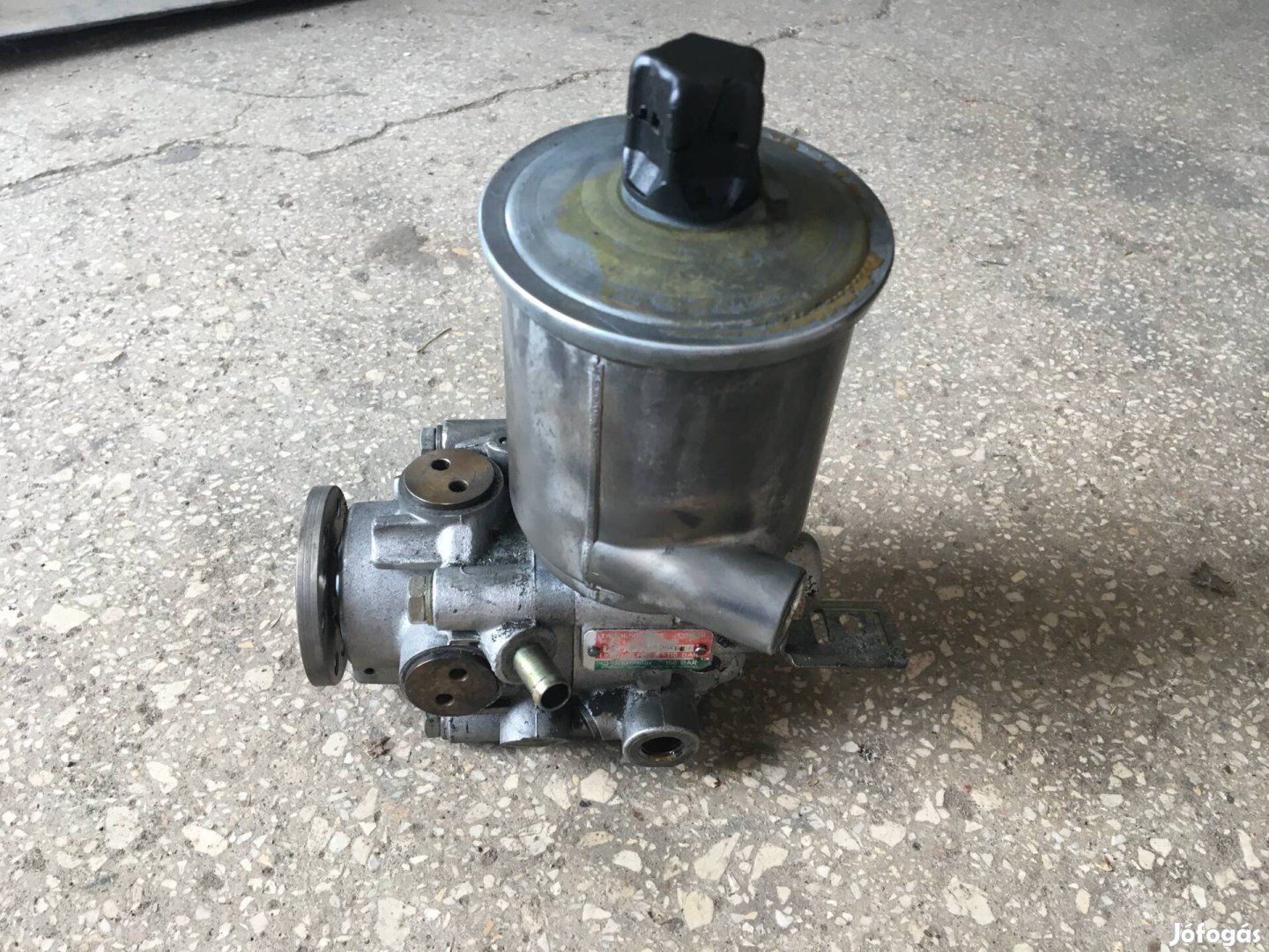 Mercedes Mercedes-Benz W124 gyári szervó szervószivattyú pumpa