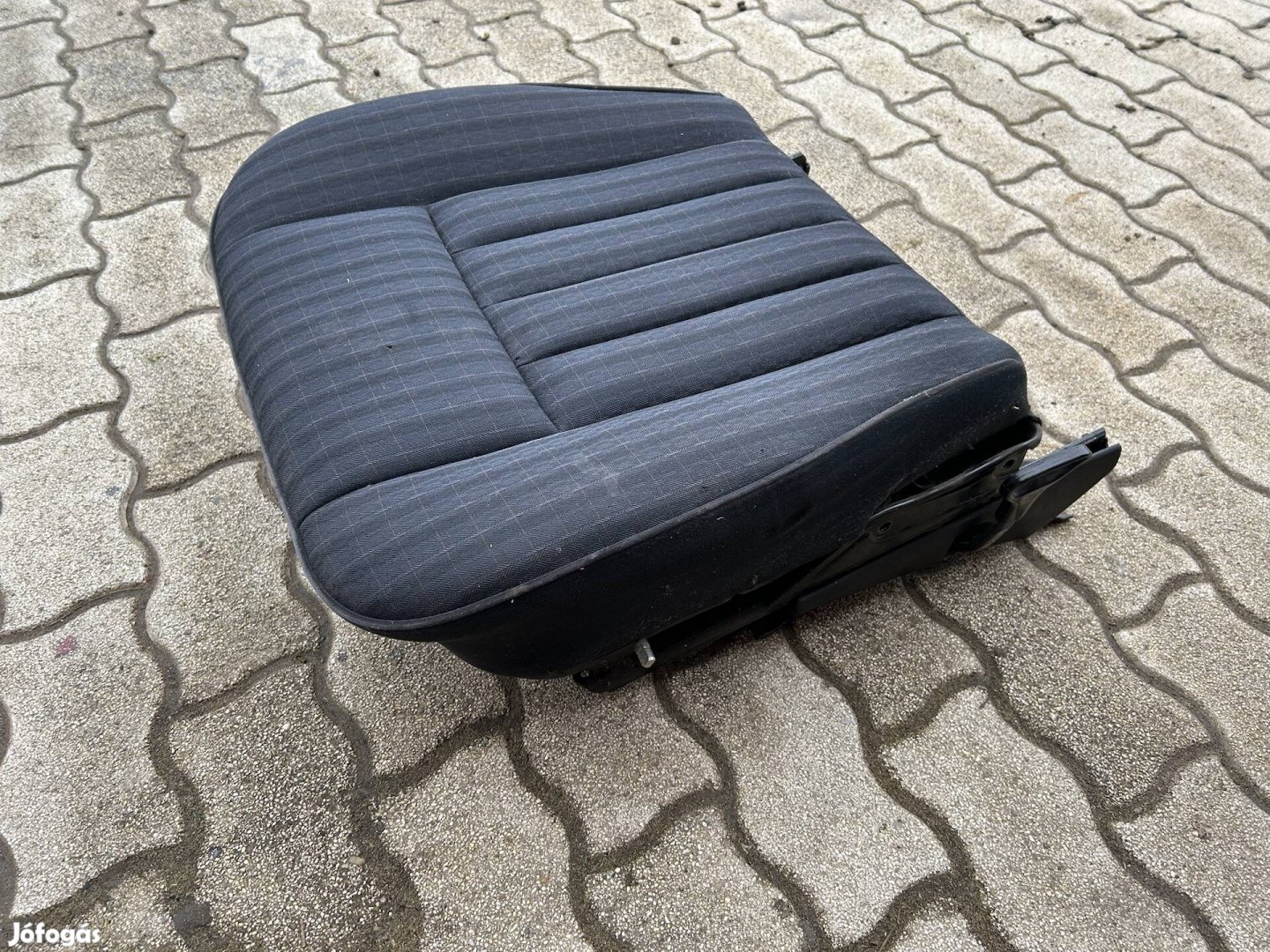 Mercedes Mercedes-Benz W124 gyári vezetőülés ülő rész