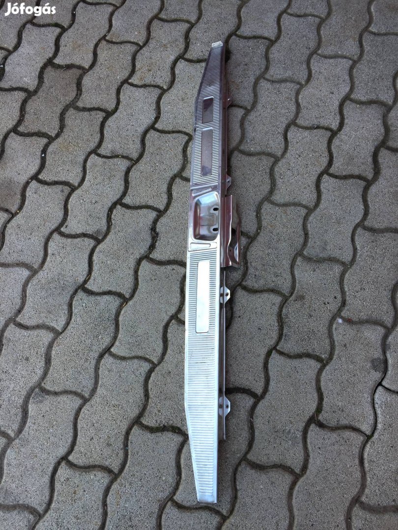 Mercedes Mercedes-Benz W124 kombi csomagtér díszléc burkolat