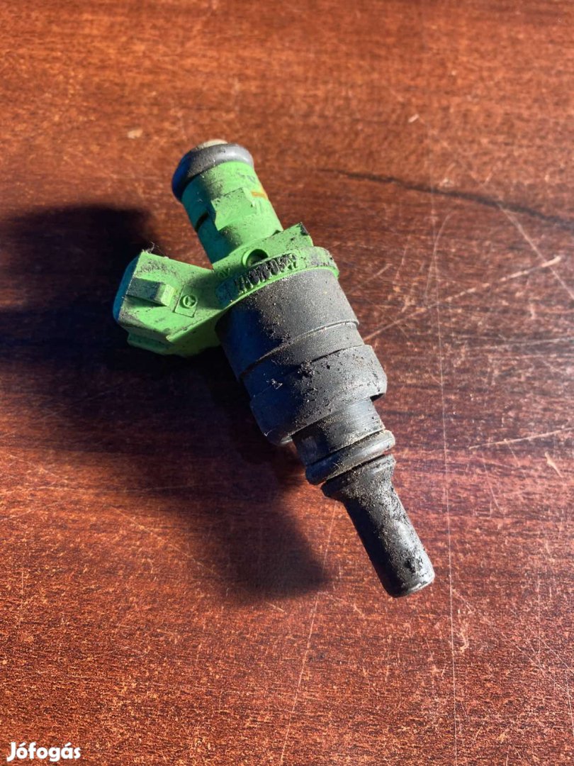 Mercedes OM271 injektor A2710780549 eladó