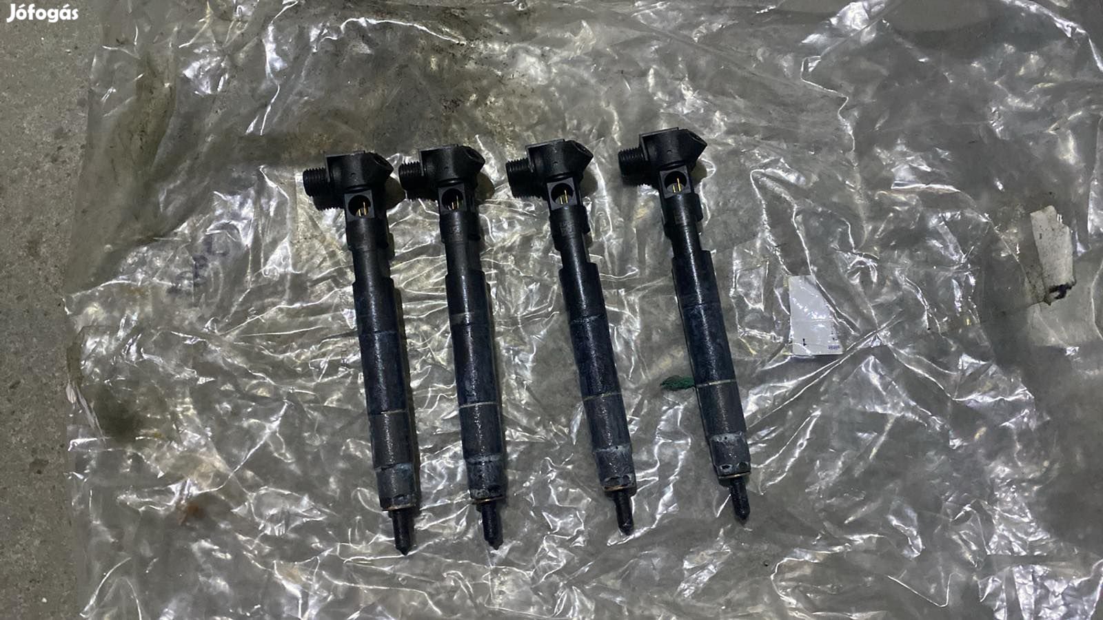 Mercedes OM651 INJEKTOR A6510703087 eladó