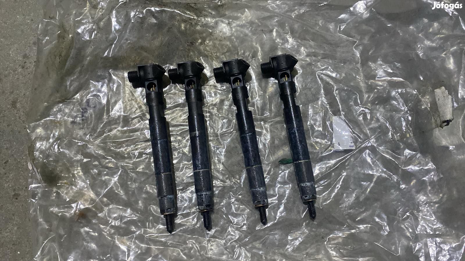 Mercedes OM651 INJEKTOR A6510703087 eladó