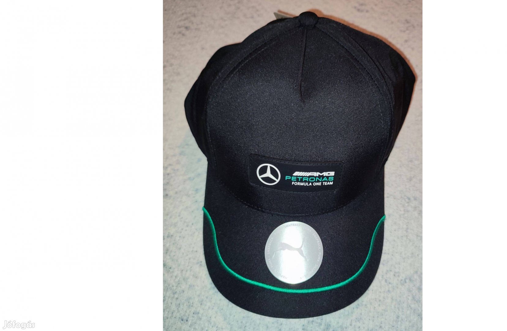 Mercedes Petronas eredeti Puma fekete baseball sapka