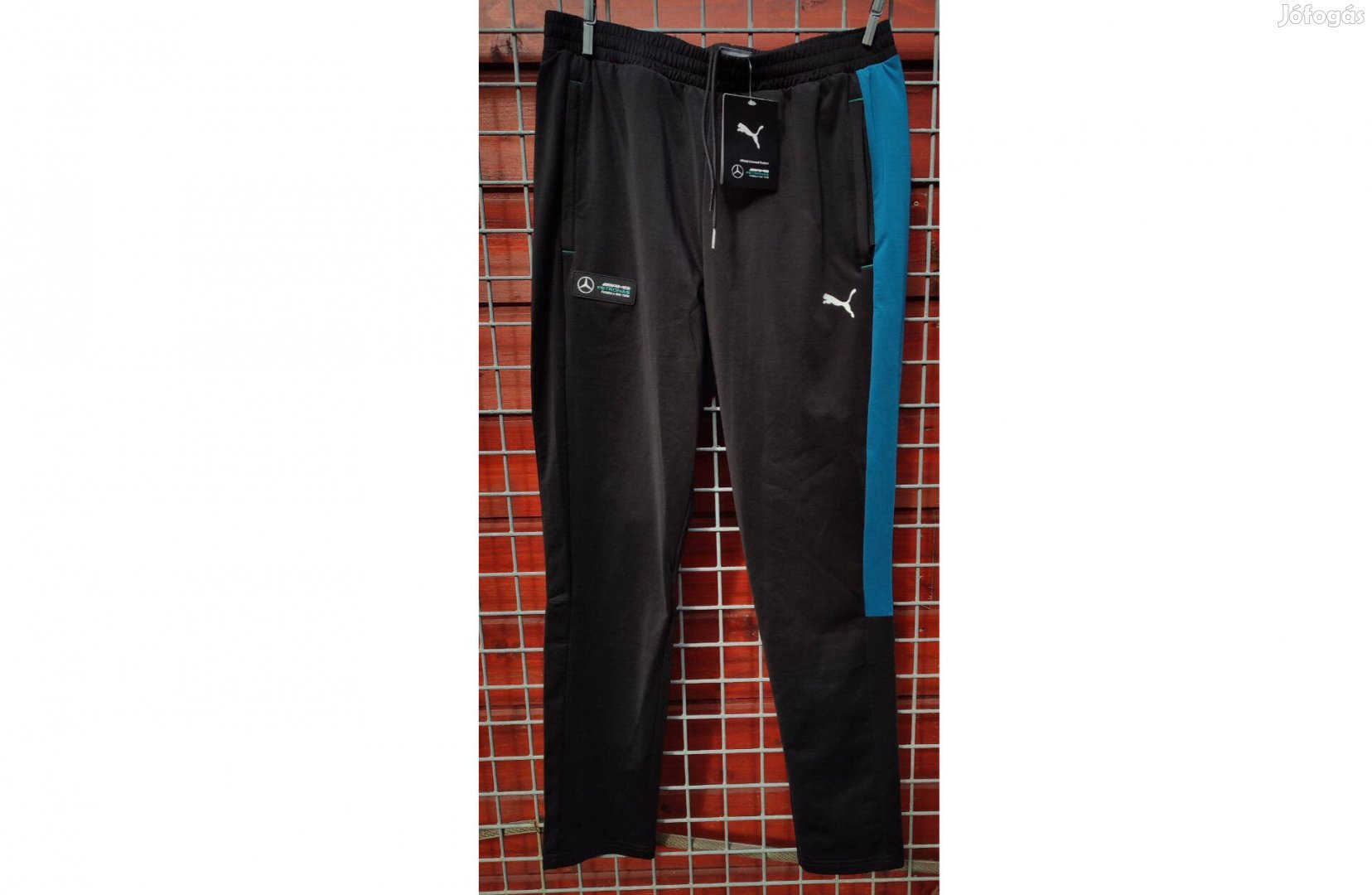 Mercedes Petronas eredeti Puma hosszú fekete zöld nadrág (M)