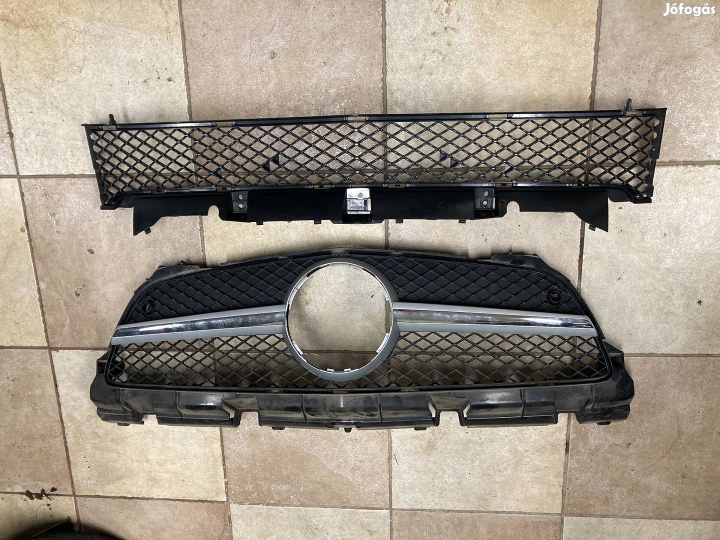 Mercedes R172 alsó felső front díszrács