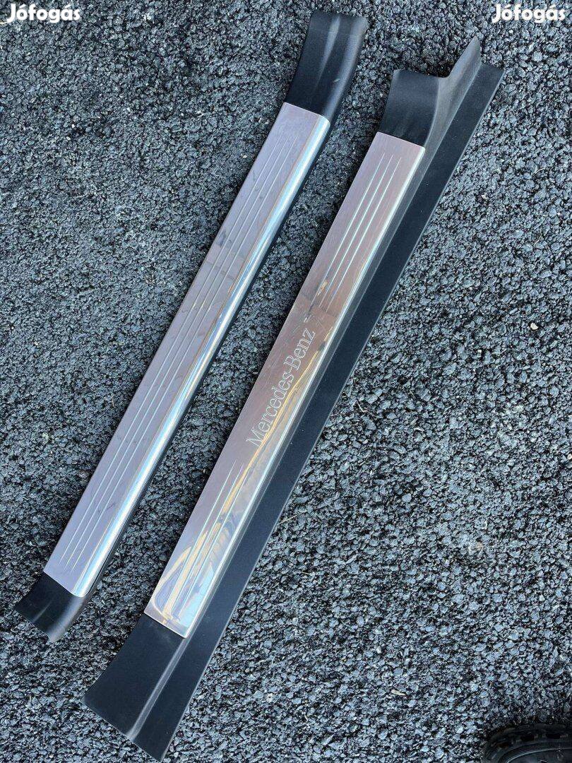 Mercedes SL 230 R230 W230 küszöbvédő A2306802035 A2306801835