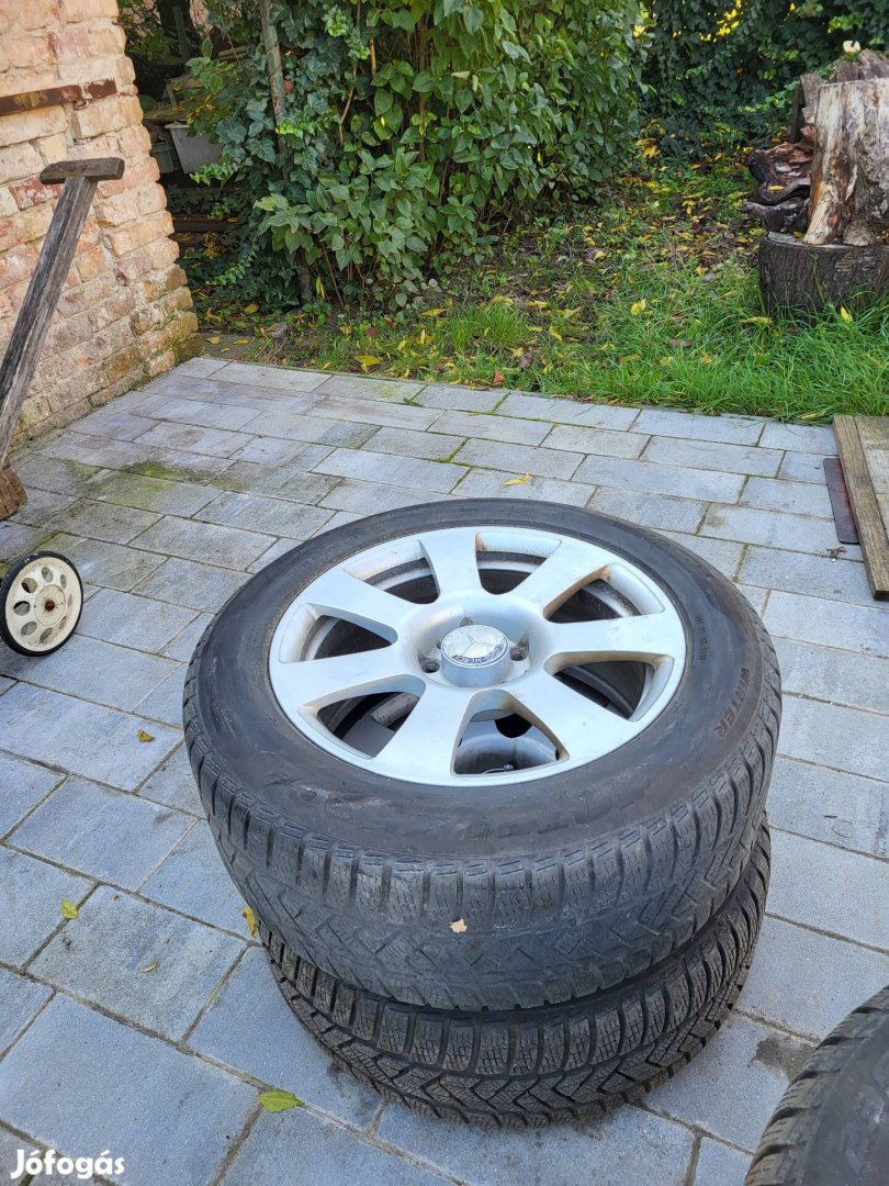 Mercedes S gyári alufelnijére szerelt téli gumik szettben eladó.