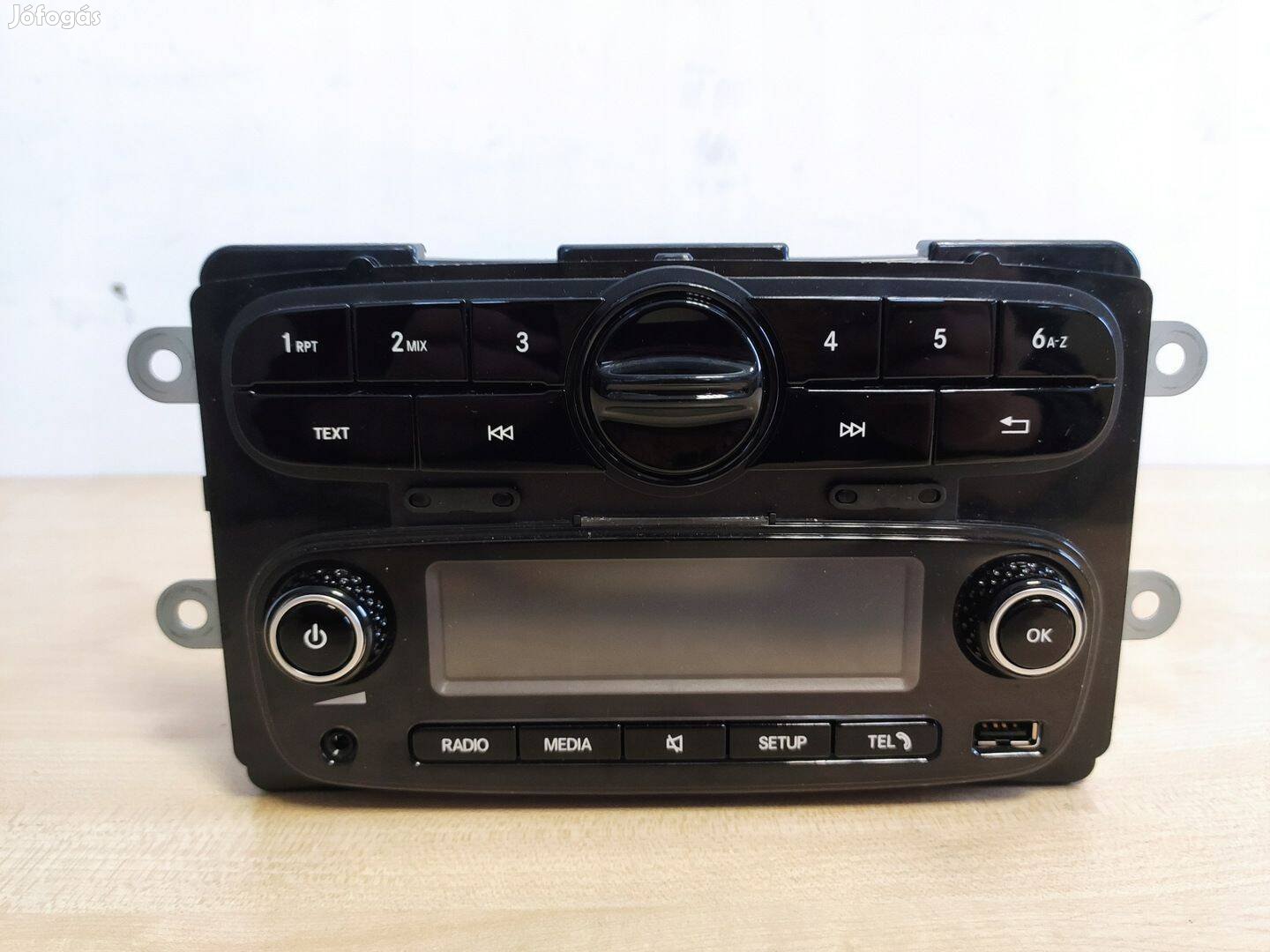 Mercedes Smart Forfour bontott Rádió usb eladó. Cikkszám:4539008807