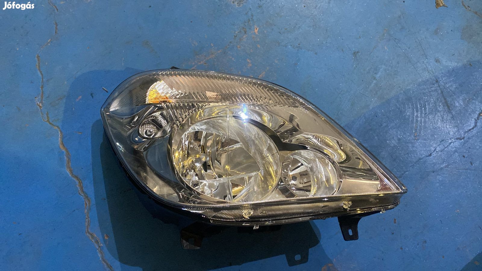 Mercedes Sprinter W906 jobb fényszóró A9068200661 eladó