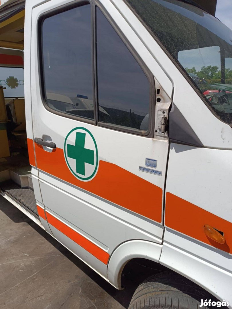 Mercedes Sprinter , VW LT jobb , bal ajtó