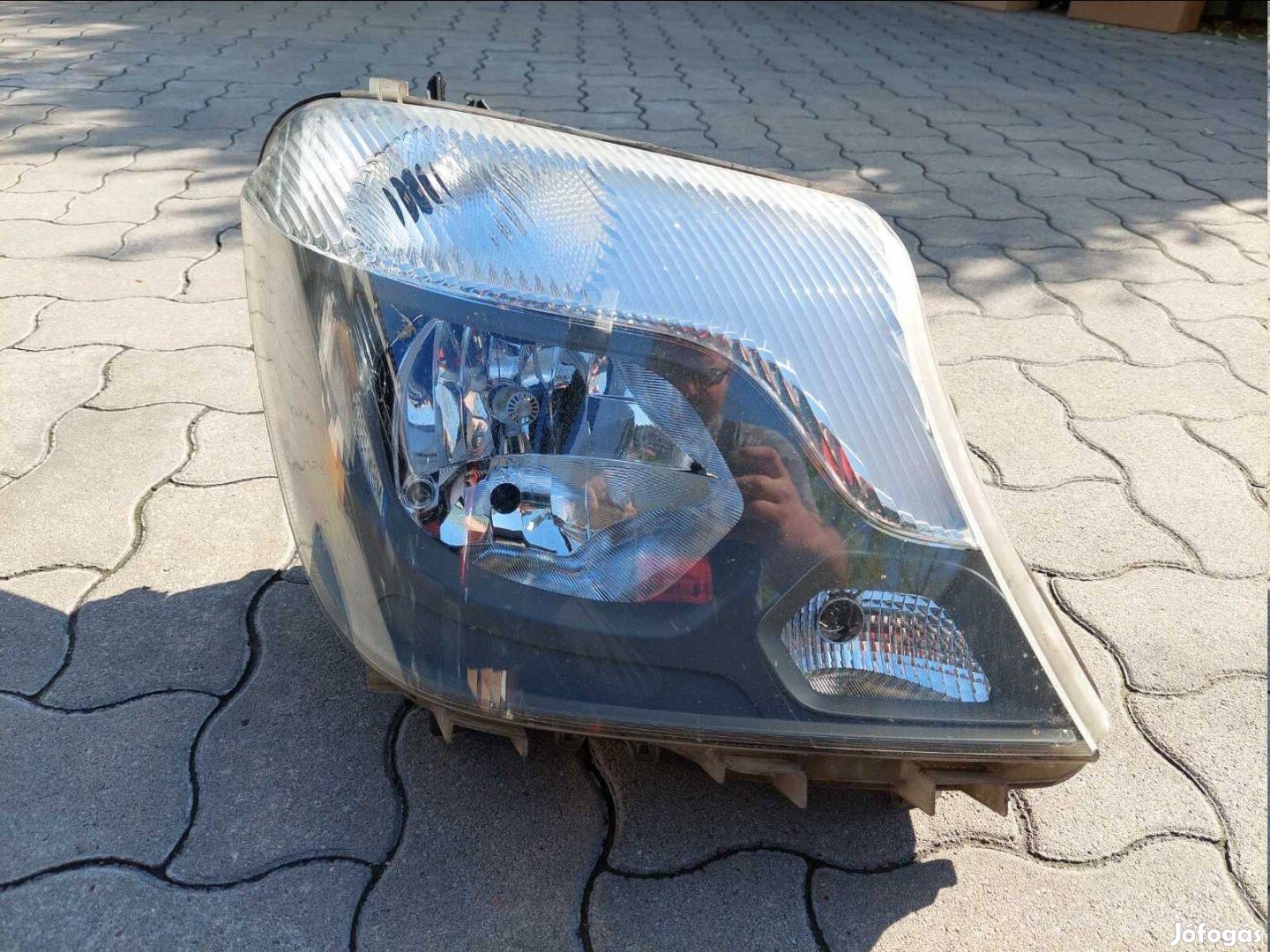 Mercedes Sprinter bal fényszóró eladó. Cikkszám:A9068205700