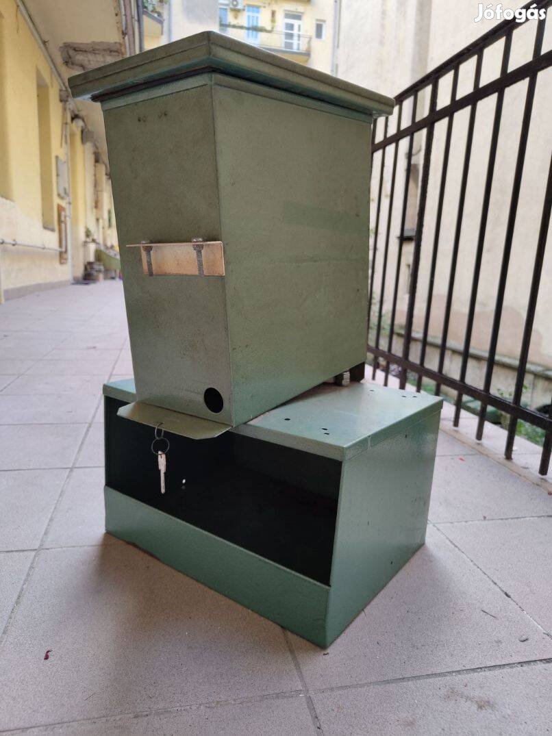 Mercedes Sprinter fülke tárolódoboz