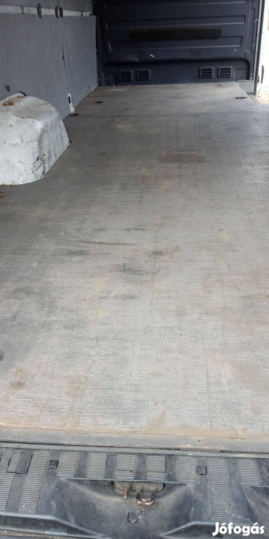 Mercedes Sprinter w906 belső oldalfal és padló burkolat (4,7 méteres)