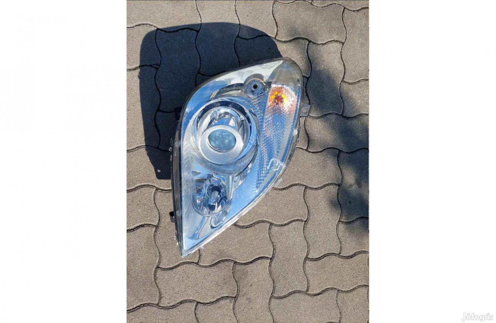 Mercedes Sprinter w906 xenon fényszoró jobb oldali eladó