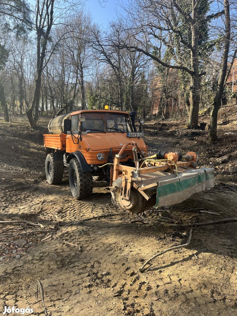 Mercedes Unimog 406 