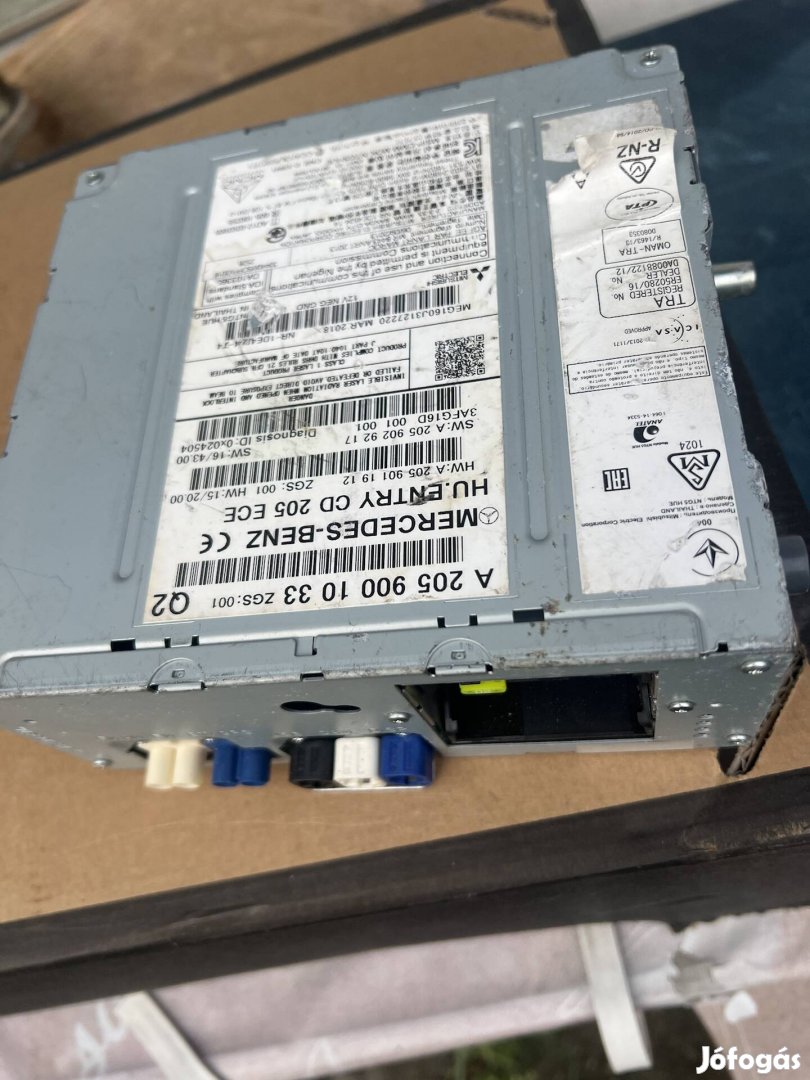 Mercedes V class 447 közep konzol!