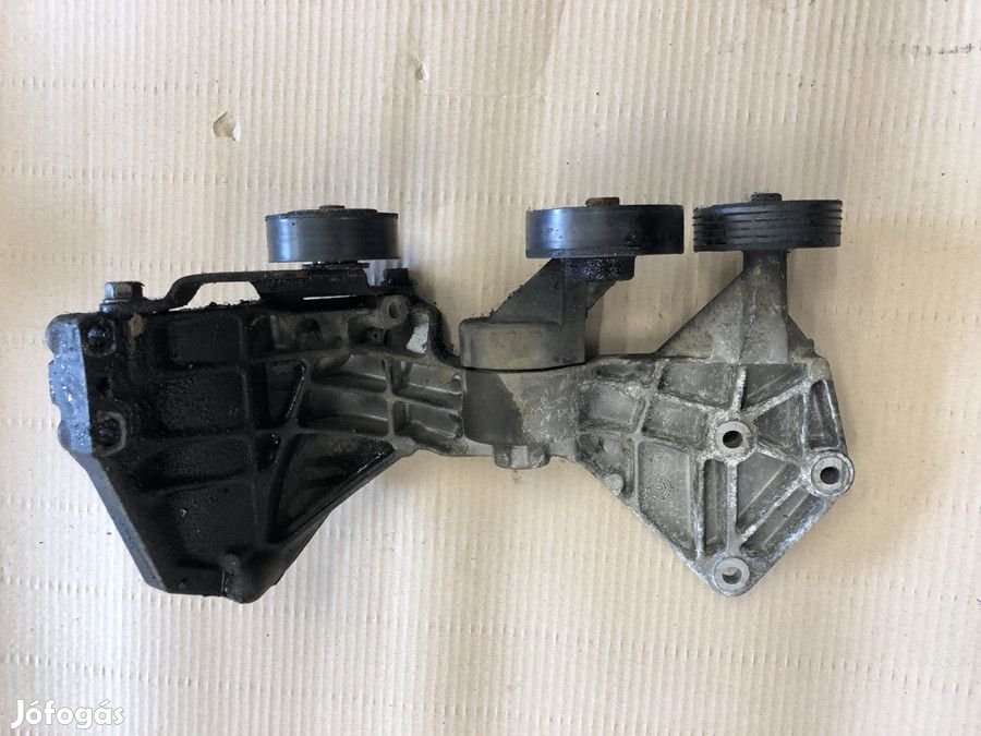 Mercedes Vaneo W414 2001-2005 1.7Cdi Hosszbordás Szíjtartó