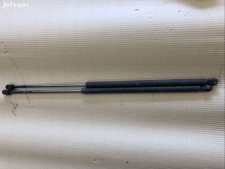 Mercedes Vaneo W414 2001-2005 Csomagtér Kitámasztó