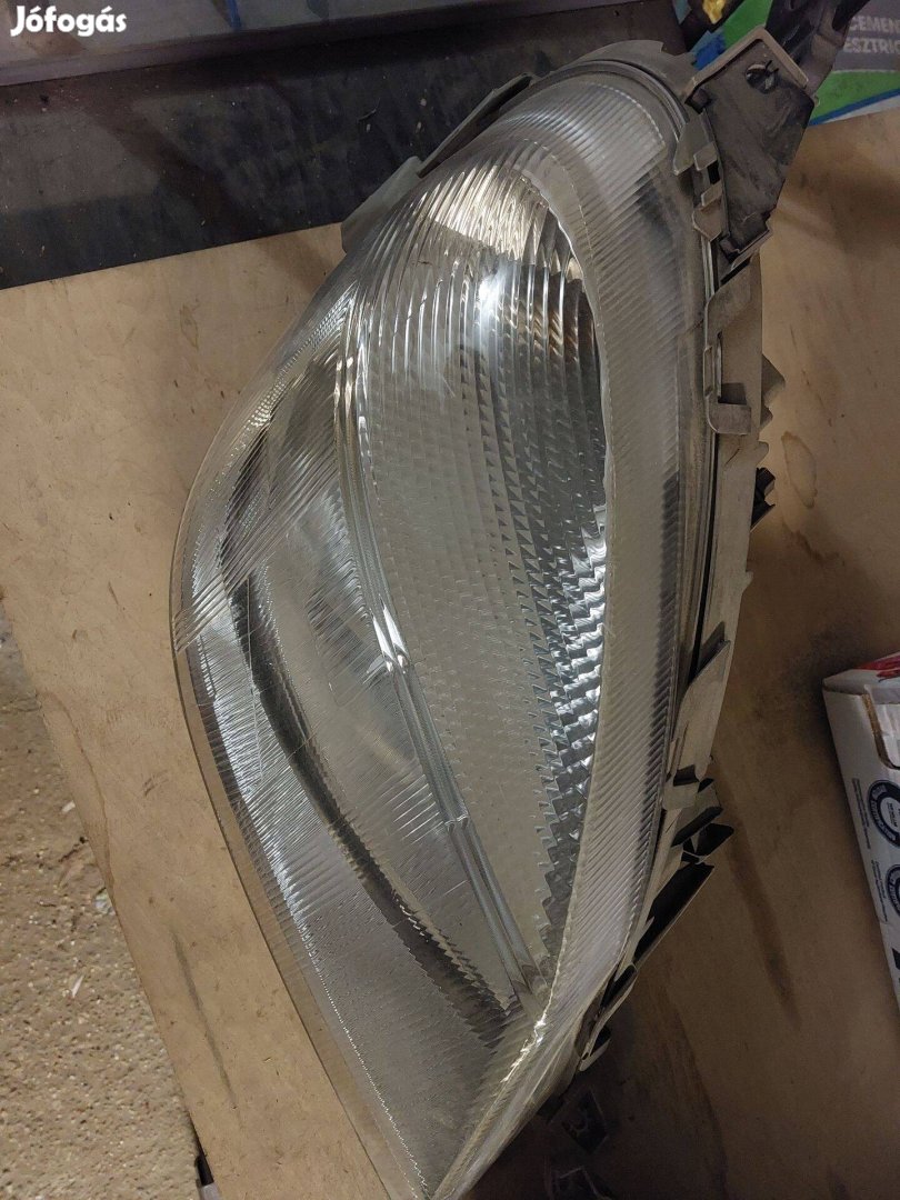 Mercedes Vaneo lámpa fényszóró