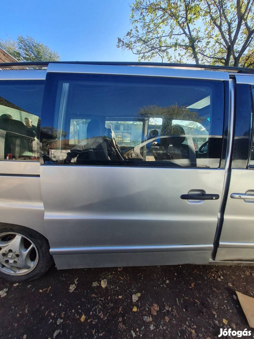 Mercedes Vito 638 jobb oldali tolóajtó