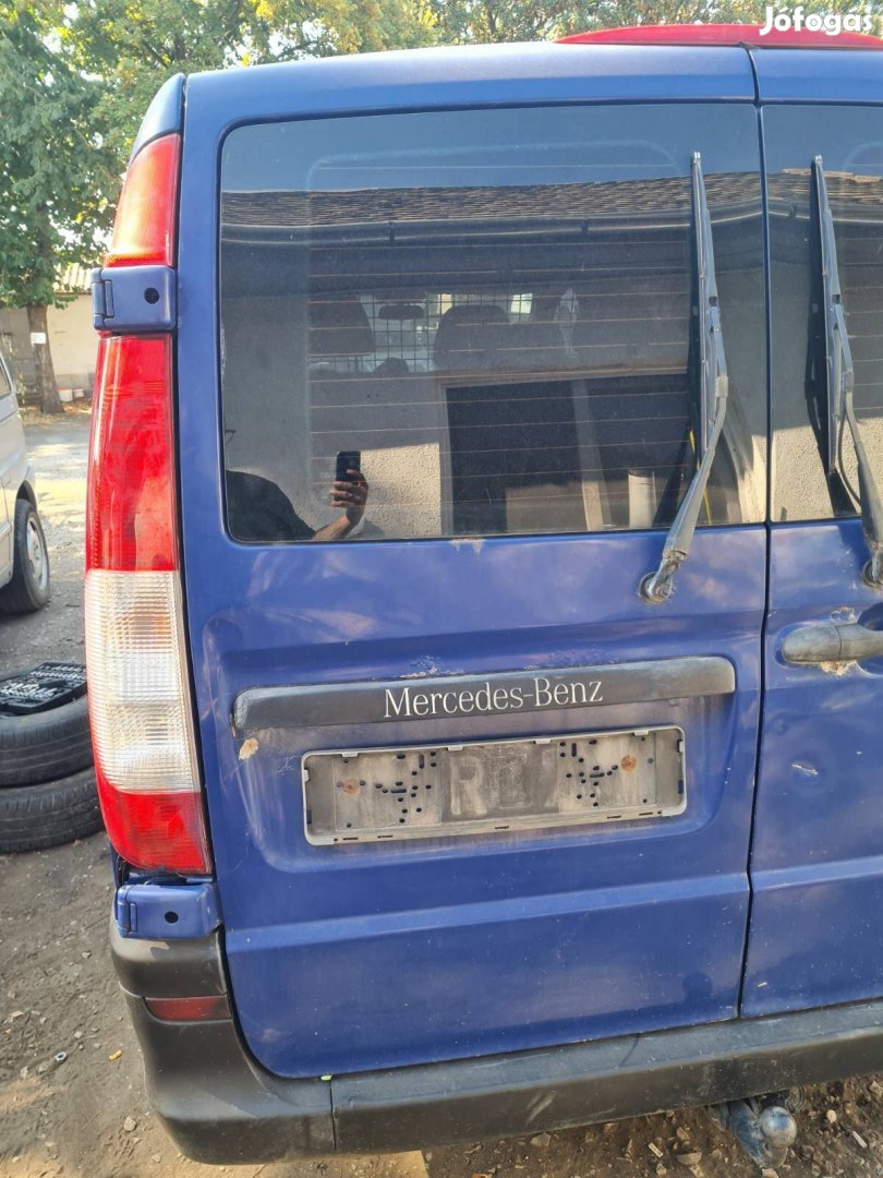 Mercedes Vito 639 bal hátsó ajtó