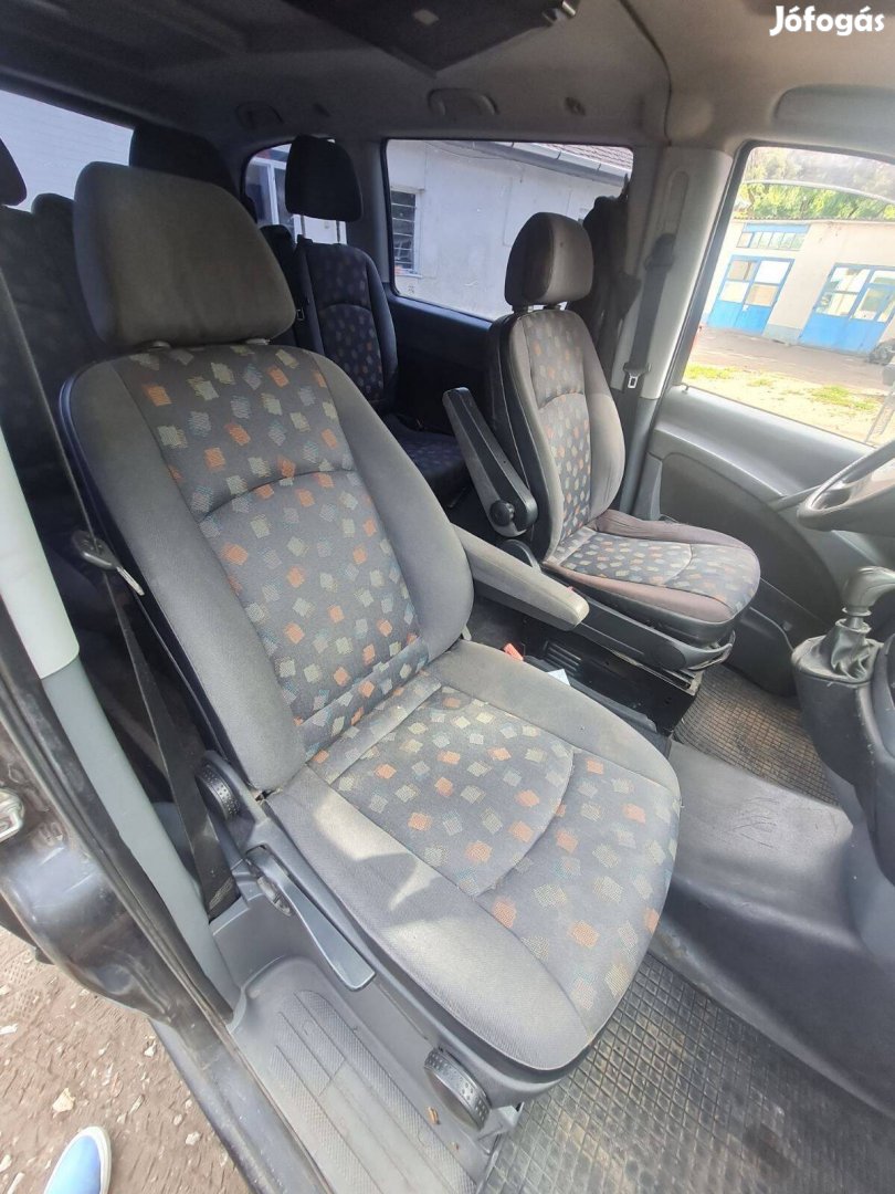 Mercedes Vito 639 jobb első ülés