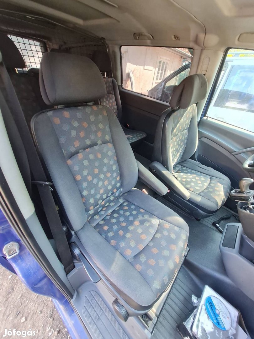 Mercedes Vito 639 jobb első ülés